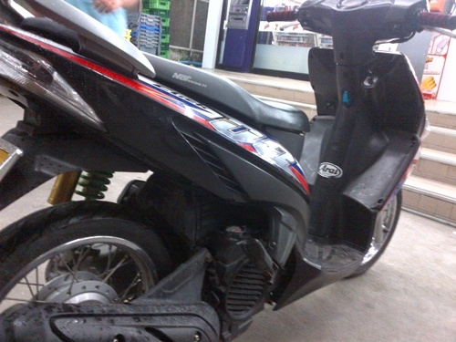 ขาย honda คลิก สภาพเดิมๆๆพร้อมใช้ราคาถูกๆๆ 9999 บาทเข้ามาดูกันก่อน