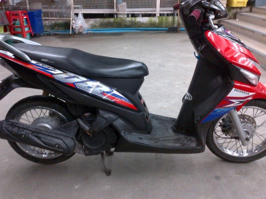 ขาย honda คลิก สภาพเดิมๆๆพร้อมใช้ราคาถูกๆๆ 9999 บาทเข้ามาดูกันก่อน