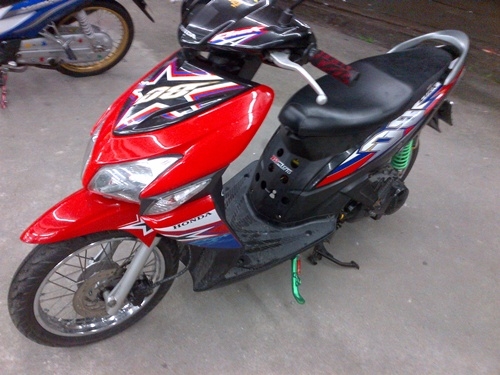 ขาย honda คลิก สภาพเดิมๆๆพร้อมใช้ราคาถูกๆๆ 9999 บาทเข้ามาดูกันก่อน