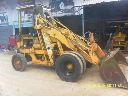 ขายรถตักโคมัสสุSD20-5เก่านอกพร้อมใช้ราคาถูก290000โทร0816426706
