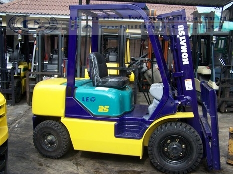 ขาย รถโฟล์คลิฟท์ KOMATSU รุ่น FD25C-12