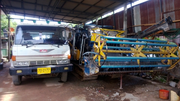 ขายรถเกี่ยวข้าว พร้อมเทเลอร์