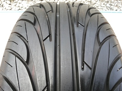 ขายยาง205/45/16 ปี 10 DEESTONE 1 คู่  ราคา :  1,900.00  บาท