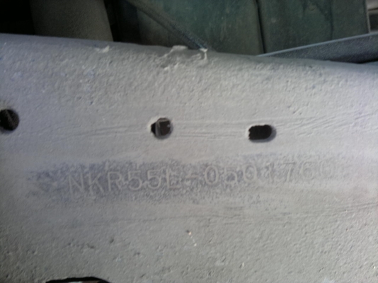 ขายรถ ISUZU NPR 1 คัน กับ ISUZU NKR 1 คัน