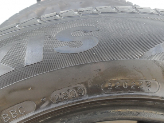 ยาง MAXXIS 205/65R15ปี09 สวยๆ 4 เส้น ราคา 2300 บาท