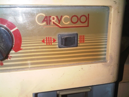 แอร์ตู้เลื่อนได้ ใช้ไฟบ้านตอนแรกใส่ใว้ในแพ