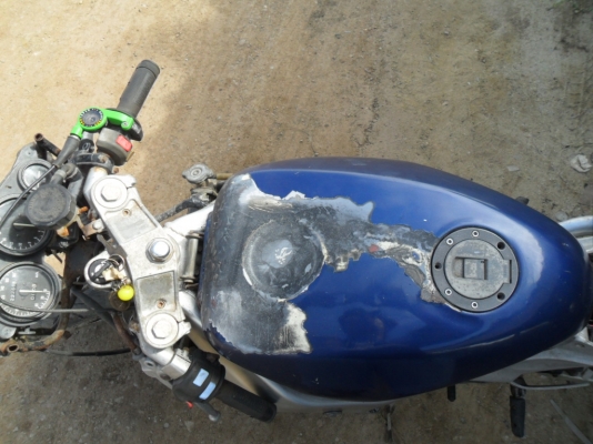 ขาย FZR 400 3TJ ไปปั้นต่อ หรือไว้ทำอะหลั่ย รถสตาร์ทติด เดินเบานิ่ง (มีคลิปให้ชมครับ) ขาย FZR 400 3TJ ไปปั้นต่อ หรือไว้ทำอะหลั่ย รถสตาร์ทติด เดินเบานิ่ง (มีคลิปให้ชมครับ)