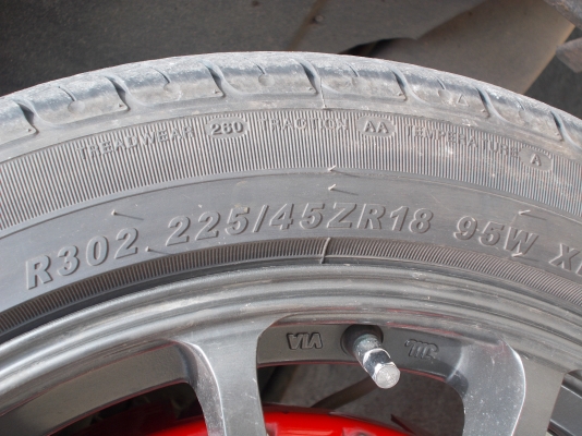 ขายแม็กมือสองพร้อมยางใหม่ 6 รู 18" ราคา 16900 ด่วน