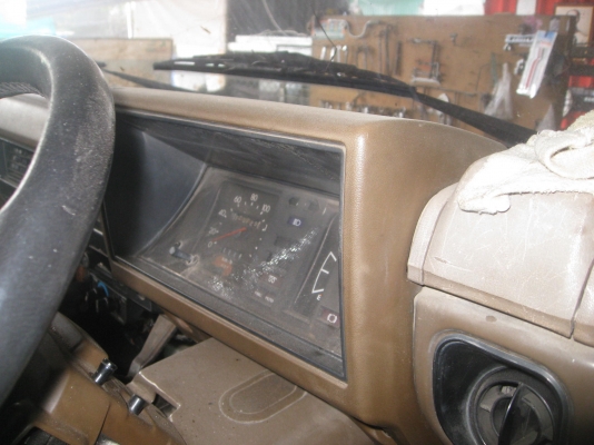 ขายรถตู้ โตโยต้า เครื่อง 2.4 ราคาถูก 65000 ฟิตเครื่องใหม่ทั้งหมด