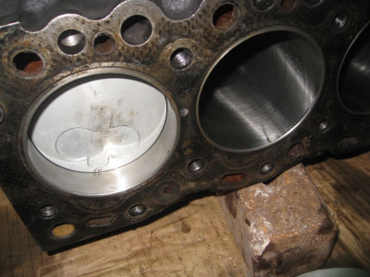 ขายรถตู้ โตโยต้า เครื่อง 2.4 ราคาถูก 65000 ฟิตเครื่องใหม่ทั้งหมด