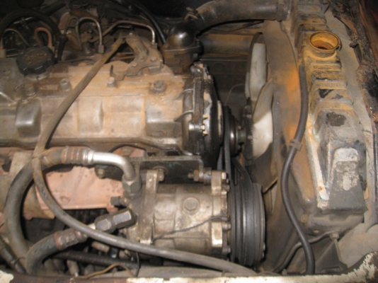 ขายรถตู้ โตโยต้า เครื่อง 2.4 ราคาถูก 65000 ฟิตเครื่องใหม่ทั้งหมด