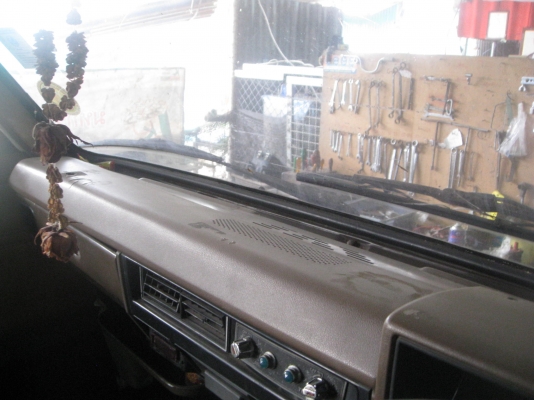 ขายรถตู้ โตโยต้า เครื่อง 2.4 ราคาถูก 65000 ฟิตเครื่องใหม่ทั้งหมด