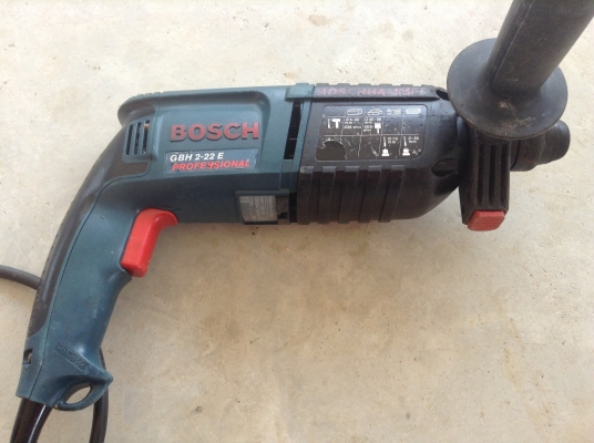 ขายสว่านโรตารี่ 2 ระบบ ยี่ห้อ bosch รุ่น GBH 2-22 E ขายสว่านโรตารี่ 2 ระบบ ยี่ห้อ bosch รุ่น GBH 2-22 E