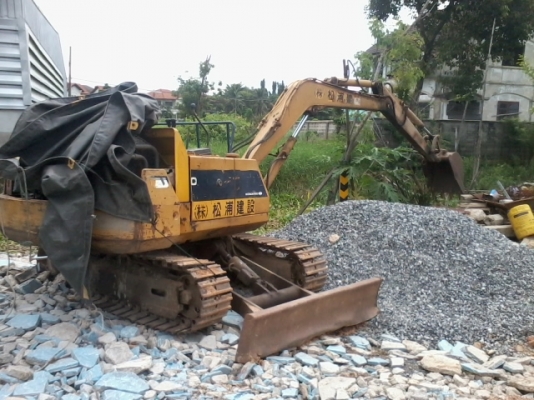 ขายแทรกเตอร์KOMATSU   PC  30 รุ้น6  สวยมากพร้อมใช้