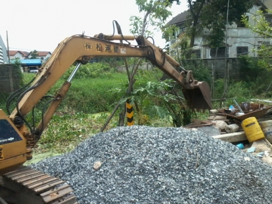 ขายแทรกเตอร์KOMATSU   PC  30 รุ้น6  สวยมากพร้อมใช้