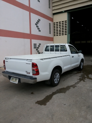 กระบะปิ๊คอัพดัมพ์ TOYOTA สีขาว กระบะปิ๊คอัพดัมพ์ TOYOTA สีขาว