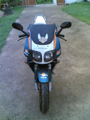 ขาย NSR150SP ทะเบียนเต็มพร้อมโอนเครื่องสมบูรณ์เสื้อเดิมยังไม่ตีปลอกระบบไฟออกหมดไมล์และวัดรอบขึ้นปกติ ขาย 24500 บาท