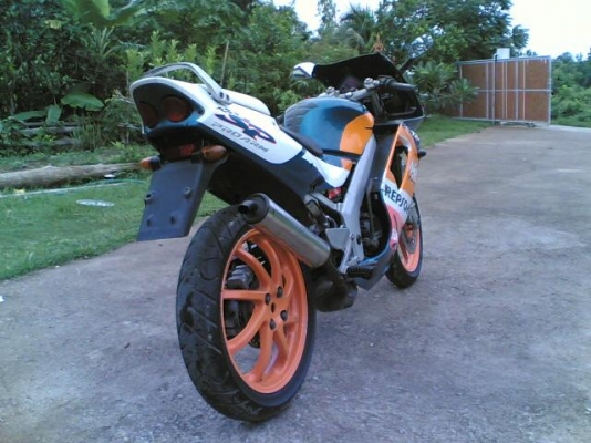 ขาย NSR150SP ทะเบียนเต็มพร้อมโอนเครื่องสมบูรณ์เสื้อเดิมยังไม่ตีปลอกระบบไฟออกหมดไมล์และวัดรอบขึ้นปกติ ขาย 24500 บาท