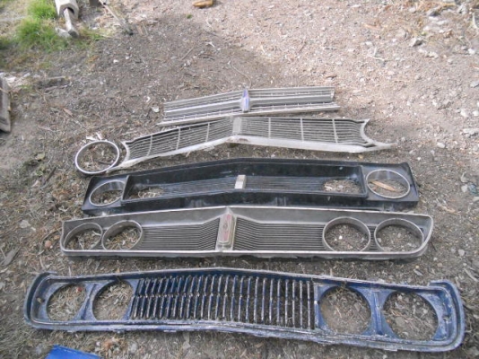 ขายพวงมาลัย /กันโคลน อะไหล่รถยนต์ และอื่นๆๆ