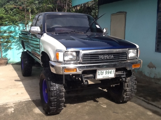 ขายคานแข็ง TOYOTA    LN 90  เครื่อง 3L  2.8 CC 4WD ปี 1994