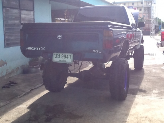 ขายคานแข็ง TOYOTA    LN 90  เครื่อง 3L  2.8 CC 4WD ปี 1994