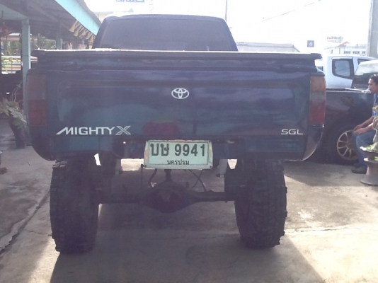 ขายคานแข็ง TOYOTA    LN 90  เครื่อง 3L  2.8 CC 4WD ปี 1994