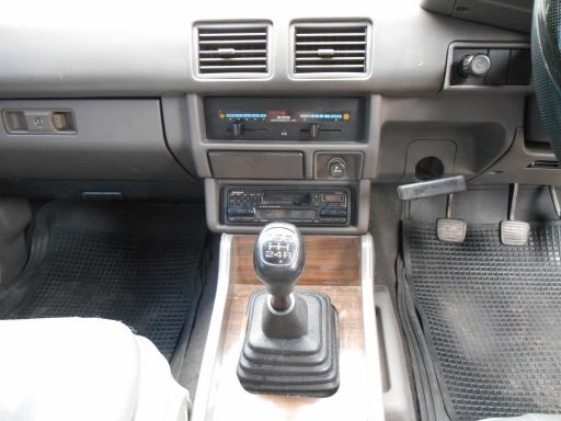 ขายรถบ้าน  ISUZU TFR SL 2500di ปี37  ภายในสวย กระบะไม่ผุ สีเดิมจากโรงงาน ต่อรองได้ครับ