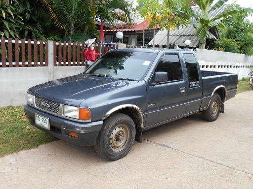 ขายรถบ้าน  ISUZU TFR SL 2500di ปี37  ภายในสวย กระบะไม่ผุ สีเดิมจากโรงงาน ต่อรองได้ครับ