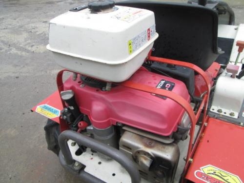 รถตัดหญ้า รหัสสินค้า :13001257 เครื่อง HONDA GXV340 เครื่องยนต์เบนซิน 11 PS. www.nihonmono.com