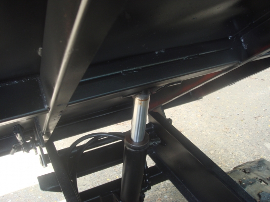 รถขนย้ายสินค้าเกษตร ยกไฮดรอลิค รถขนย้ายสินค้าเกษตร ยกไฮดรอลิค