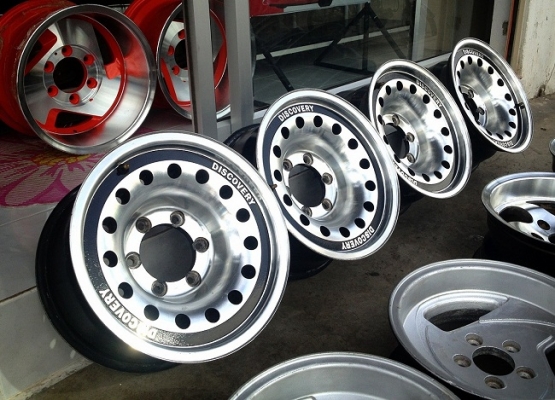 ขายล้อหยดน้ำ DISCOVERY JAPAN ขอบ 15x7.5 ET0 6/139.7 สภาพสวยๆ ครับ