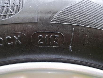 ขายแม็กพร้อมยางถอดป้ายแดง MICHELIN ENERGY XM2 ปี2113 175-65-14