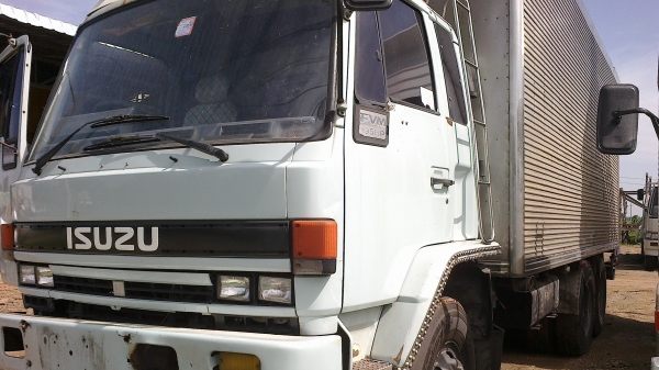 ขายรถisuzu10ล้อ195rockรถห้างแท้พร้อมตู้เปียกรถสวยมากพร้อมใช้งาน ขายรถisuzu10ล้อ195rockรถห้างแท้พร้อมตู้เปียกรถสวยมากพร้อมใช้งาน