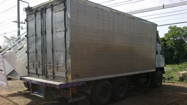 ขายรถisuzu10ล้อ195rockรถห้างแท้พร้อมตู้เปียกรถสวยมากพร้อมใช้งาน ขายรถisuzu10ล้อ195rockรถห้างแท้พร้อมตู้เปียกรถสวยมากพร้อมใช้งาน