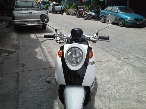 FINO ปี 53 สีขาว ดำ ชุดสีสวย เครื่องดี เอกสารครบถ้วน ไม่หลวม ไม่มีควันขาว