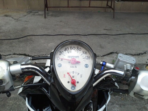 FINO ปี 53 สีขาว ดำ ชุดสีสวย เครื่องดี เอกสารครบถ้วน ไม่หลวม ไม่มีควันขาว