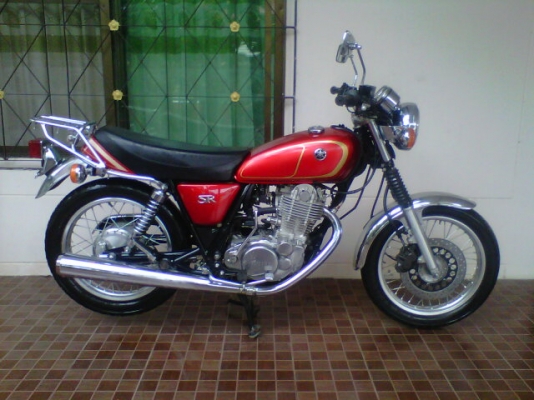 ***ขาย sr400 กุญแจชิฟ ระบบหัวฉีด ปี 2010***0858730704 เครื่องดีมากครับ วิ่งหมื่นกว่าโล ระบบไฟทุกจุดใช้ได้หมดครับ บิดกุญหัวฉีดทำงานปกติครับ เอกสารอินวอยตัวจริง โครง เครื่อง ครบ ครับ ราคา 89000 บาทครับ สนใจ 0858730704 ohm คอนหวัน