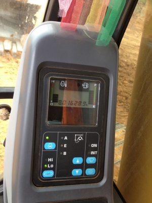 ขายดาวน์ แบคโฮ รุ่น PC200 รุ่น 7 ครับ