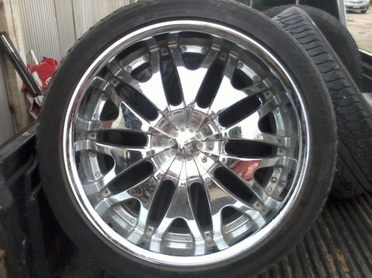 ขาย 22 นิ้ว เดิมไม่เคยซ่อม สวยเว่อร์ พน้อมยาง