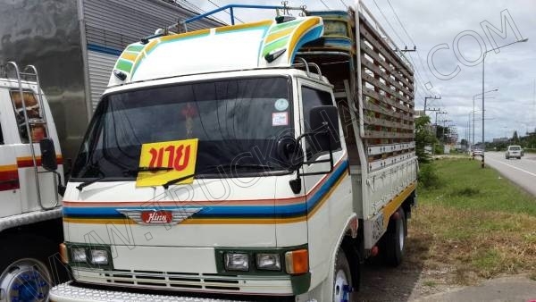 รถบรรทุก 6 ล้อ ยี่ห้อ HINO รุ่น FB12