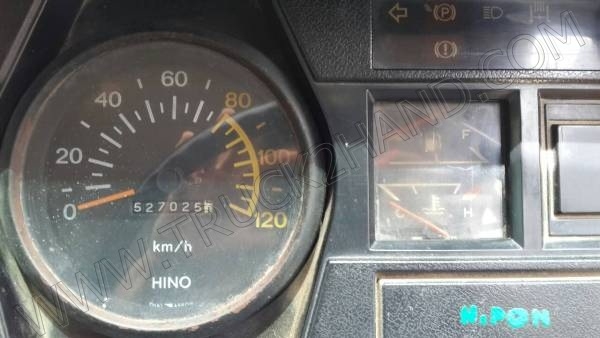 รถบรรทุก 6 ล้อ ยี่ห้อ HINO รุ่น FB12