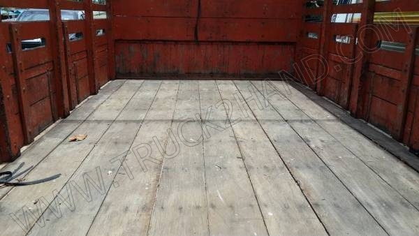 รถบรรทุก 6 ล้อ ยี่ห้อ HINO รุ่น FB12