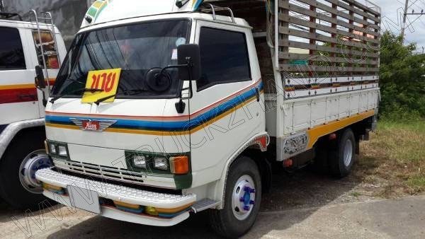 รถบรรทุก 6 ล้อ ยี่ห้อ HINO รุ่น FB12