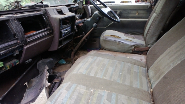 (จองแล้วจากจ.เพชรบูรณ์)6ล้อรั้วNPR115แรง เดิมๆ หัวเดิม เครื่องดี เกียร์ดี(ขายตามสภาพ) เอกสาร ม.79