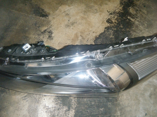 ขาย โคมไฟหน้า New Honda Accord 2012 ข้างซ้าย