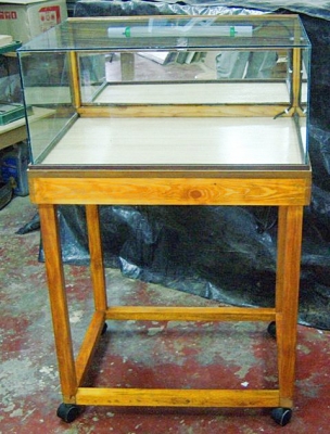 ขายตู้โชร์พระสภาพดี ราคาถูก อยู่จรัญ13 ติดต่อ 083-0005517