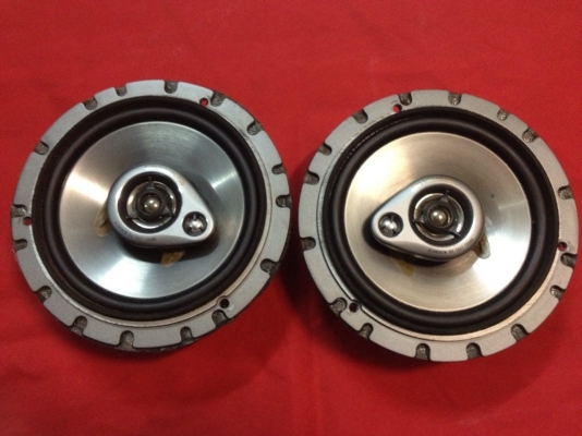 ลำโพง Pioneer Carrozzeria 6" แกนร่วม 3 ทาง กรวยอลูมิเนียม โครงอลูหล่อ แม่เหล็กใหญ่ รายละเอียดเสียงชัดเจน แหลม-กลาง-เบส