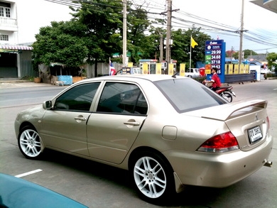 2005 Mitsubishi New Lancer 1.6 GLXI-MT แม็กซ์ 17 นิ้ว เบาะหนังเซนเซอร์ถอยหลังบอกตำแหน่งวิทยุซีดี กระจกไฟฟ้าเซนทรัลล็อคทะเบียนพร้อมโอน หรือ จัดไฟแนนท์ได้ 2005 Mitsubishi New Lancer 1.6 GLXI-MT แม็กซ์ 17 นิ้ว เบาะหนังเซนเซอร์ถอยหลังบอกตำแหน่งวิทยุซีดี กระจกไฟฟ้าเซนทรัลล็อคทะเบียนพร้อมโอน หรือ จัดไฟแนนท์ได้