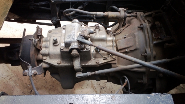 6ล้อดั้มเรือ HINO KR300  150แรง เครื่องEH300 ยาง9....