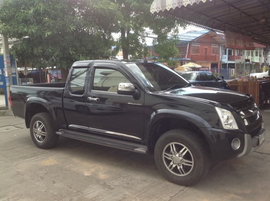 ขาย. D-max. Hi-Lander 2.5 ปี2011 ปลายปี มือ1 มือเดียว. รถสดมากครับ รถครูผู้หญิงใช้. ใช้งานน้อย  รุ่น SUPER. Titaniun กล้องหน้า-หลัก จากศูนย์